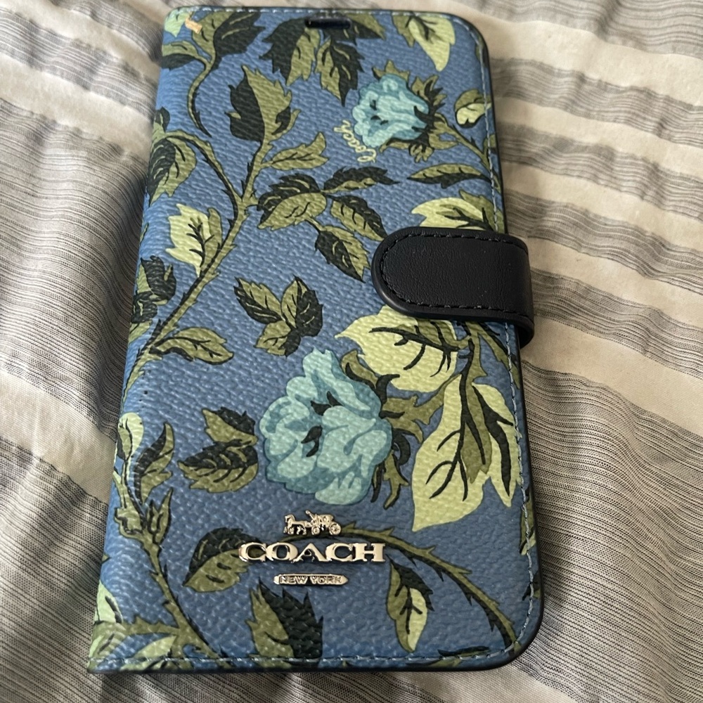 Coach iPhone XS/S case NWT